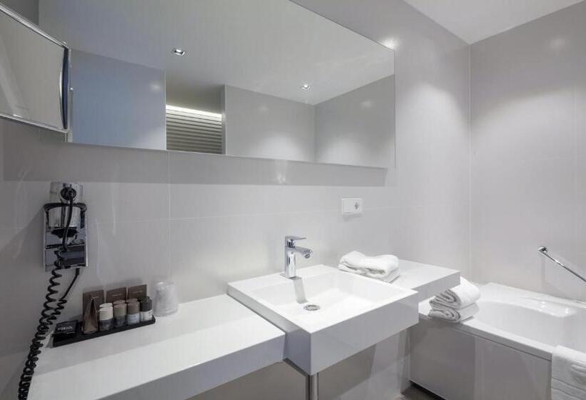 带阳台的豪华间, Van Der Valk Hotel Vianen   Utrecht