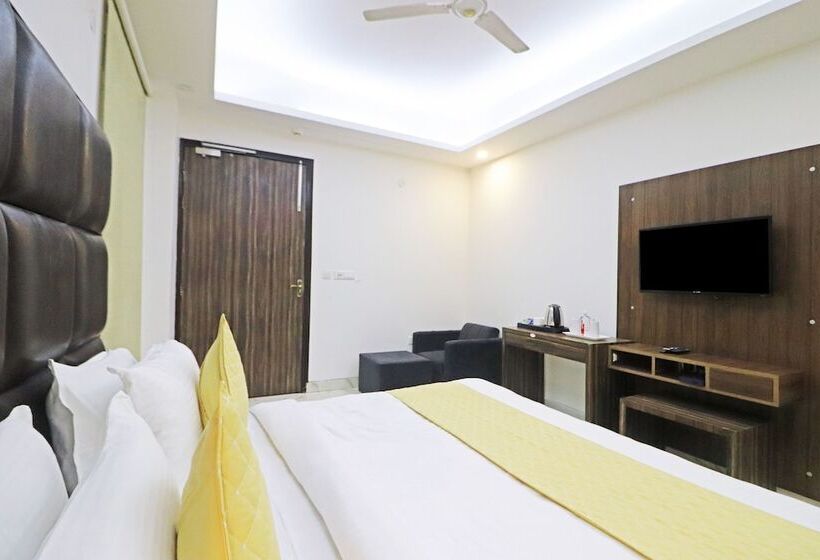 Quarto Deluxe, Mayda Prime Near Delhi Airport