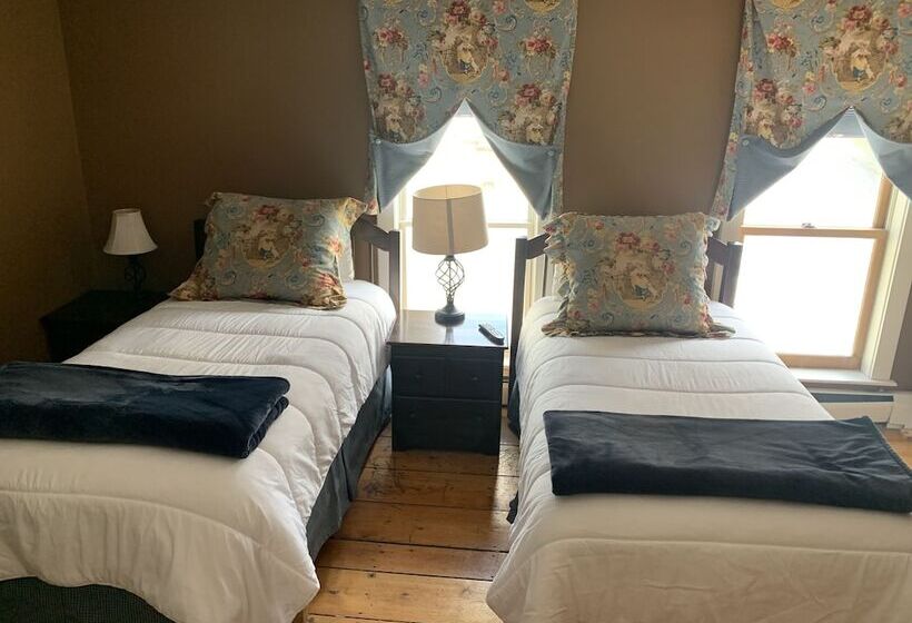 Номер Стандарт, Smugglers Notch Inn