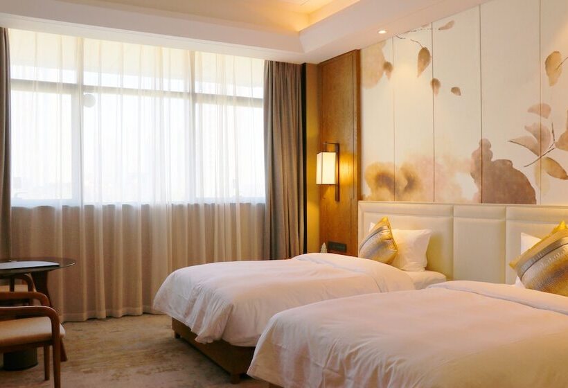 Номер Superior, Jinling Grand Hotel Nanchang