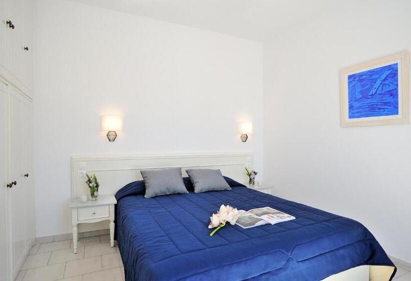 اتاق لوکس با چشم‌انداز دریا, Mykonos Beach