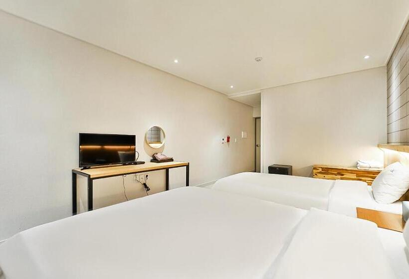 Quarto Estandar, Ciel Mini