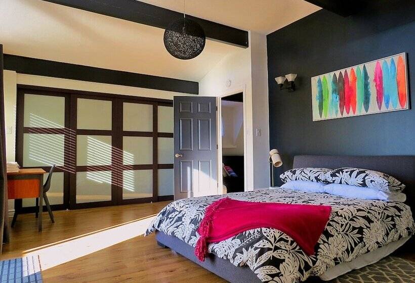 デラックススイート, The Fourth Lock Bed & Breakfast