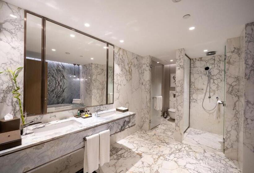 Люкс Кровать Кинг, Reges, A Luxury Collection Resort & Spa, Cesme
