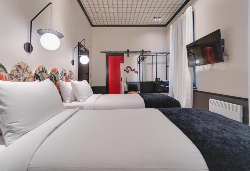 Номер Стандарт, Naumi Studio  Wellington