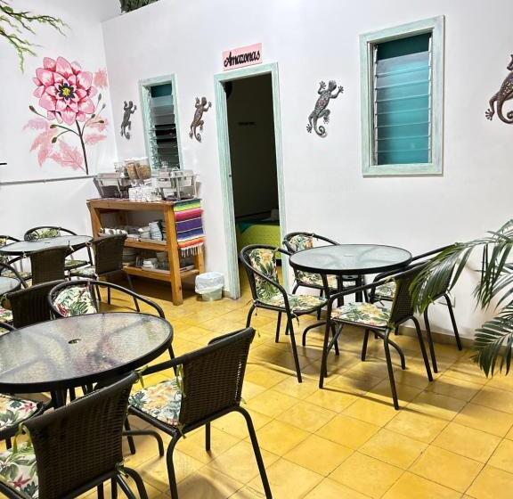 اتاق لوکس سه تخته, Boutique Stay La 10