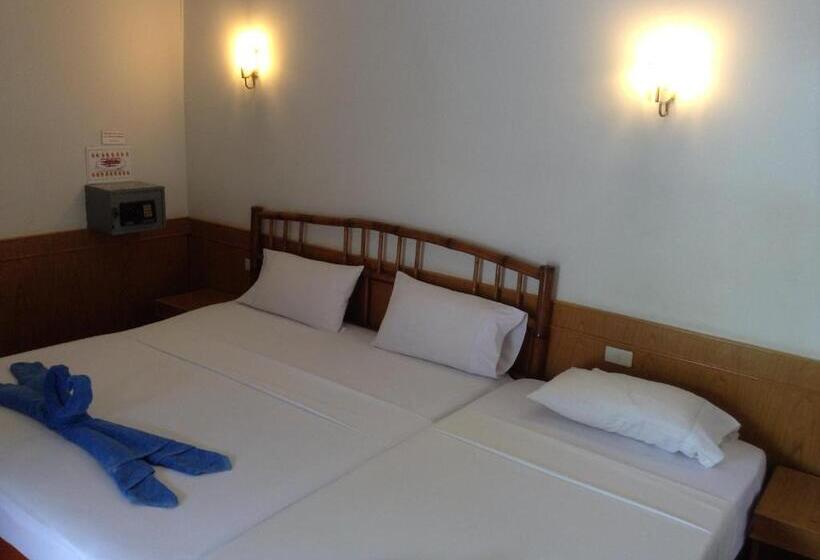 Номер Стандарт Трехместный, Coco S Guesthouse