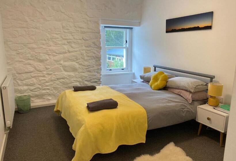 Номер Стандарт, Hartfield House Hostel