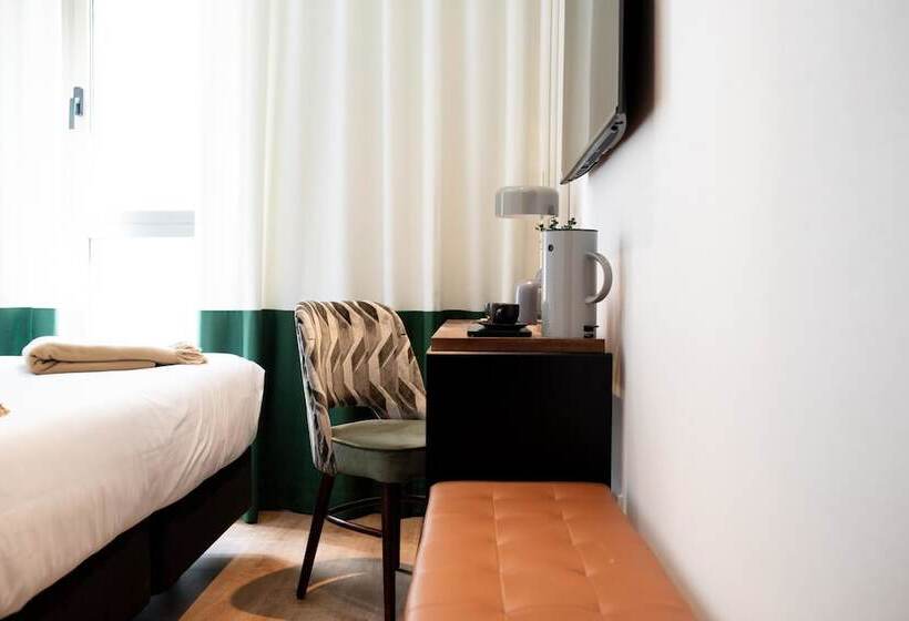 اتاق خانوادگی, Room Mate Cosmo - City Centre, Valencia