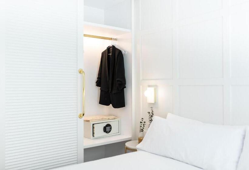 اتاق سوپریور با تخت بزرگ, Room Mate Cosmo - City Centre, Valencia