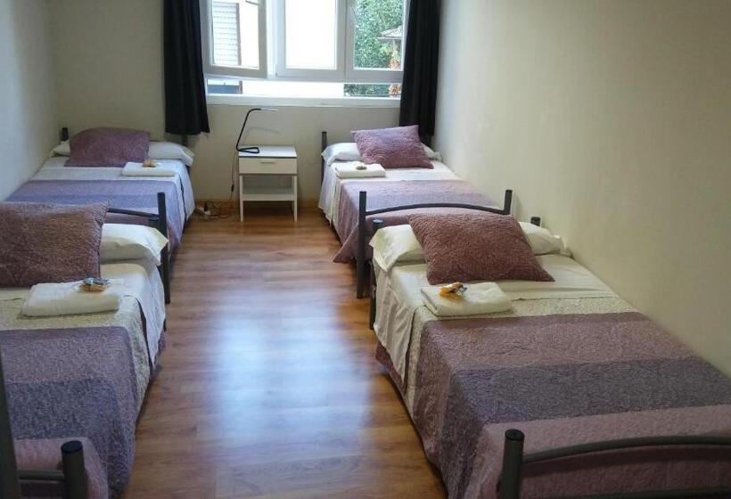 Семейный Номер Совместный Санузел, Alma Del Camino   Rooms & Albergue   Hostel