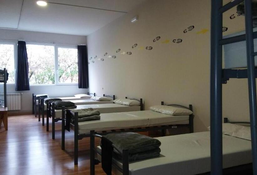 Семейный Номер, Alma Del Camino   Rooms & Albergue   Hostel