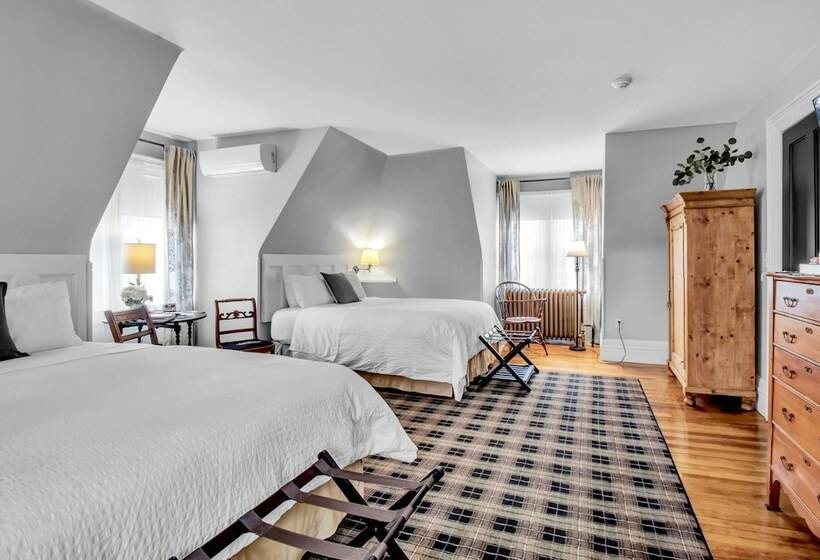 Номер Стандарт, Innbuffalo Off Elmwood