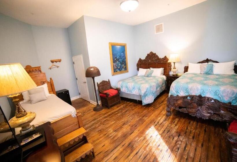 プレミアムファミリールーム, Oakpak Inns   Enjoy All Inclusive Snack Beverages Wine & Beer During The Stay