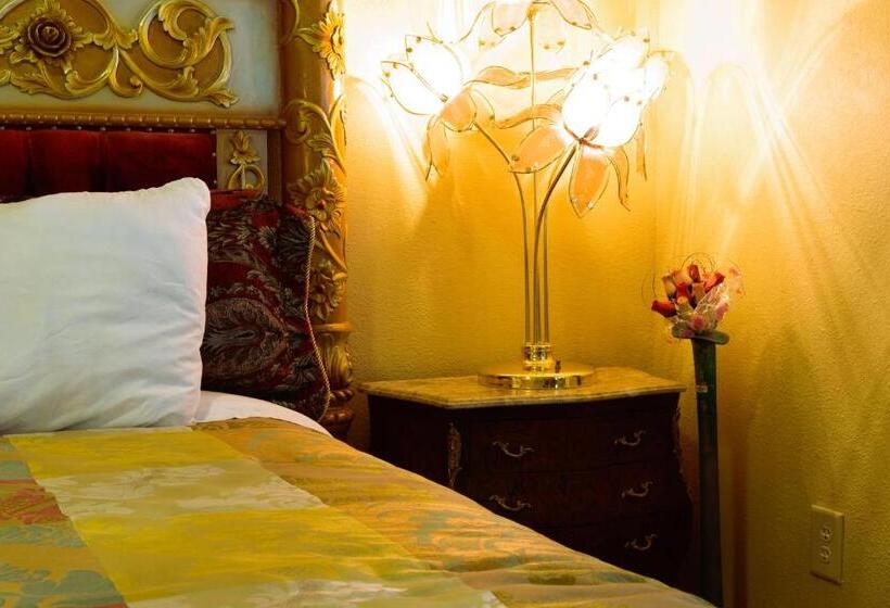 キングサイズベッドのデラックスルーム, Oakpak Inns   Enjoy All Inclusive Snack Beverages Wine & Beer During The Stay