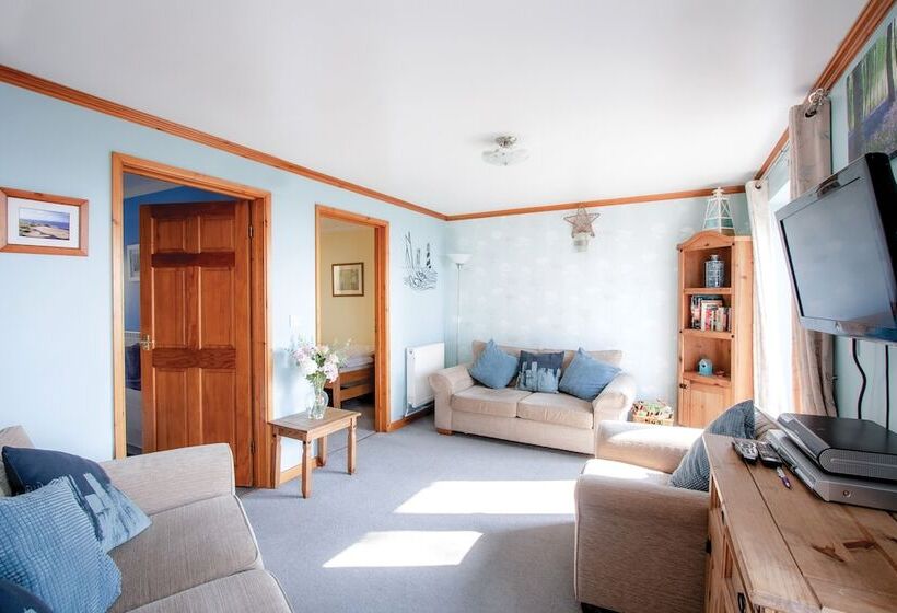 کابین, Bronllys Farm