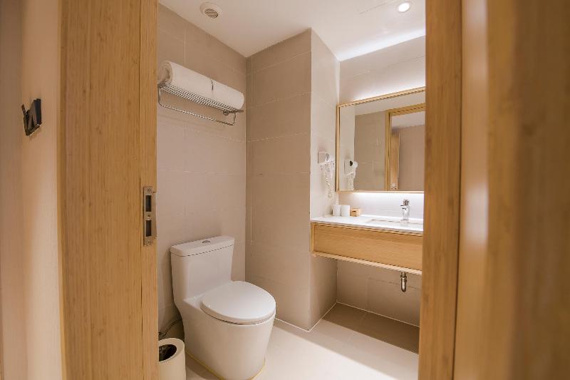 Номер Стандарт Адаптированный для Инвалидов, Holiday Inn Express   Exeter   City Centre, An Ihg