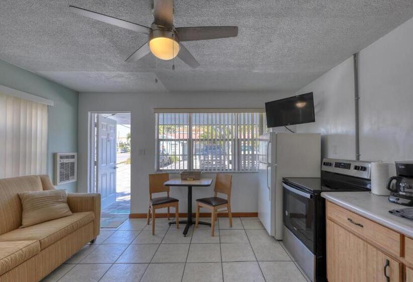 Апартаменты 1 Спальня Нижний Этаж, Sand Vista Vacation Rentals
