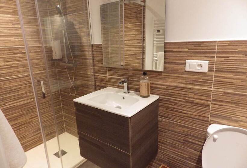 Quarto Estandar, Escale Villa