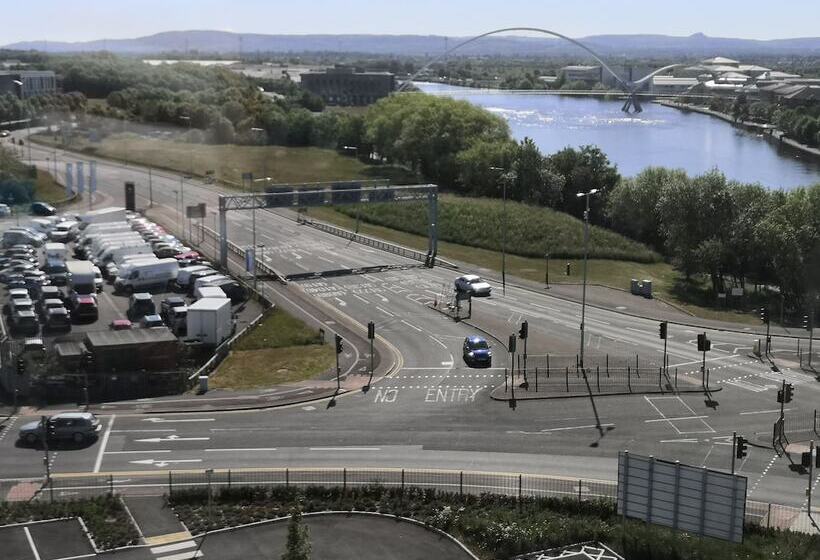 Номер Стандарт, Hampton By Hilton Stockton On Tees