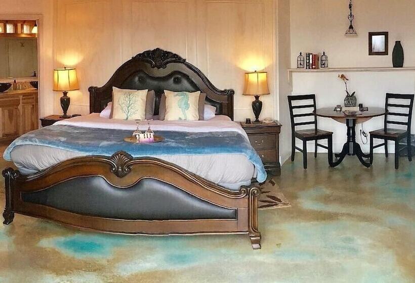 Студия Стандарт Двуспальная Кровать, Homer Inn And Spa