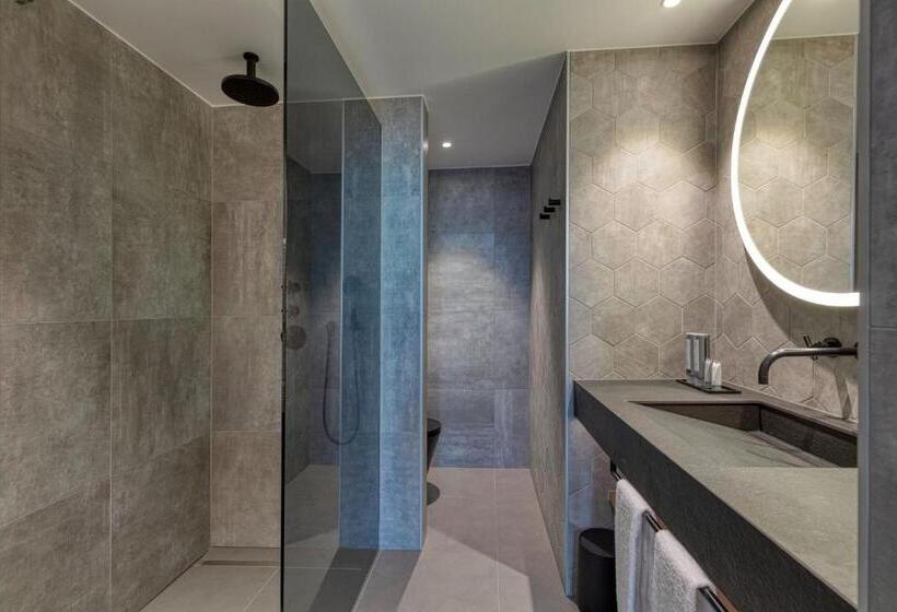 Quarto Classe Business, Meilenstein