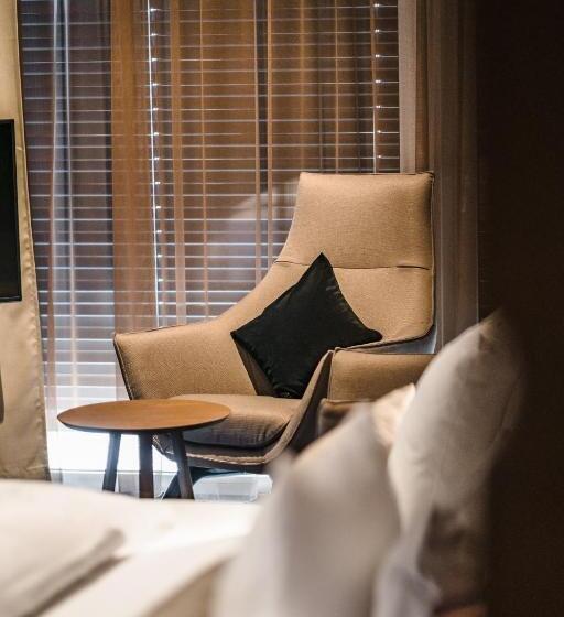 Quarto Classe Business, Meilenstein