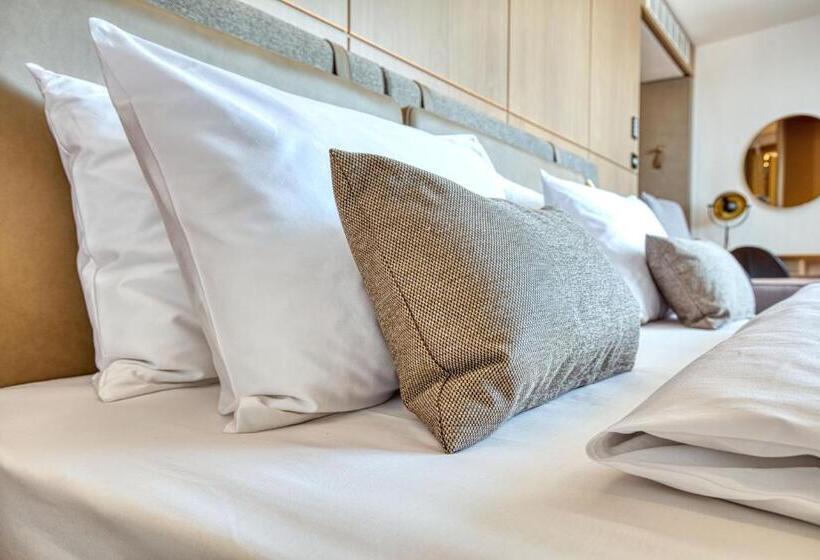 Quarto Premium, Meilenstein