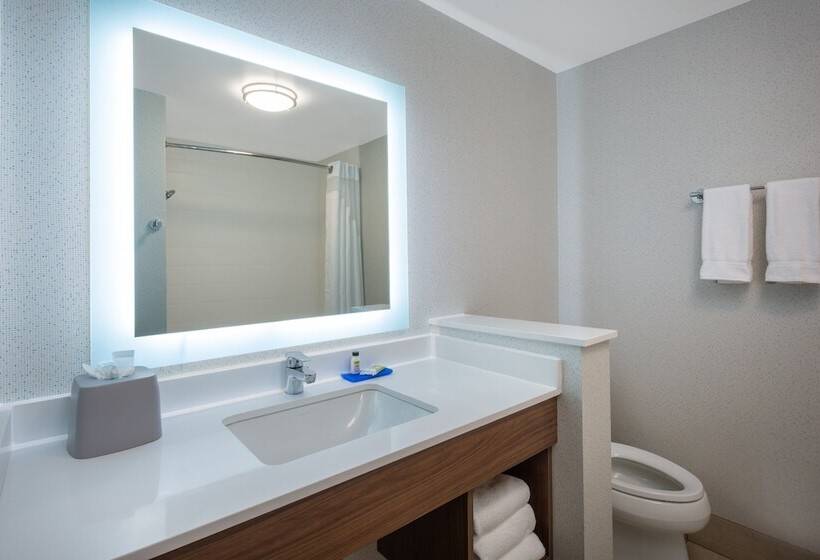 장애인을 위한 스위트, Holiday Inn Express & Suites   Chico, An Ihg
