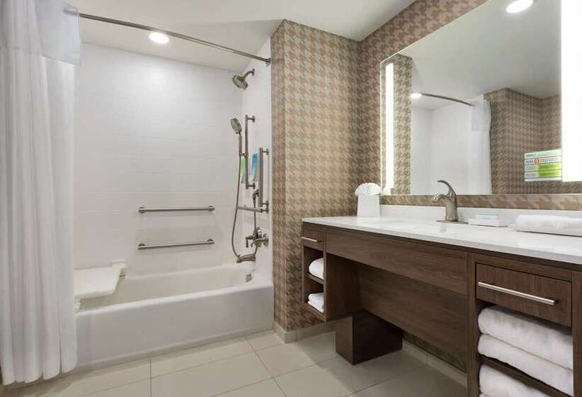 스탠다드 스튜디오, Home2 Suites By Hilton Appleton