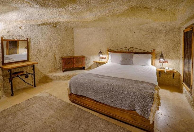 סוויטה, Design Cave
