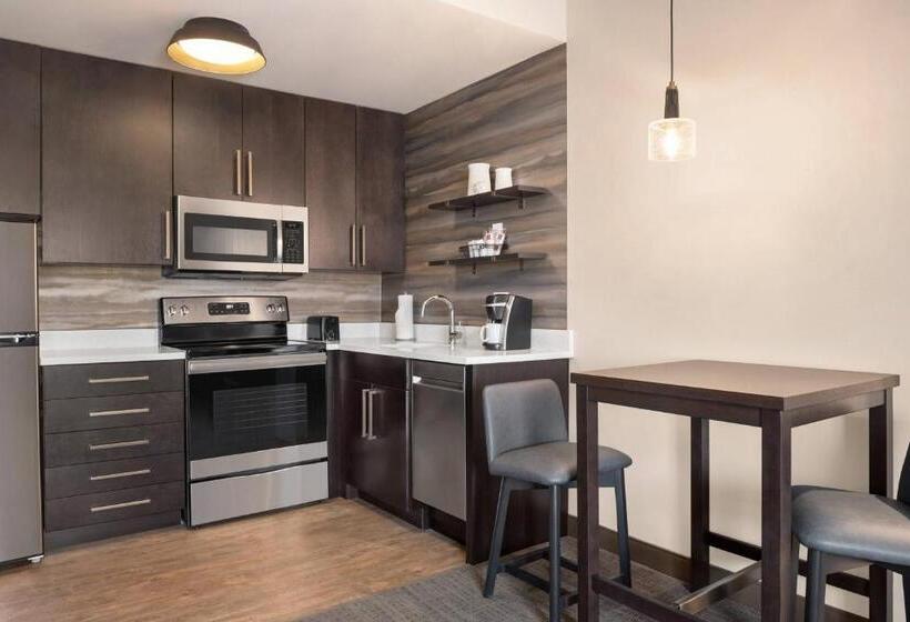 Люкс Кровать Кинг, Residence Inn By Marriott Des Moines Ankeny