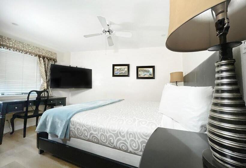 Номер Стандарт Вид на Сад, Catalina Courtyard Suites