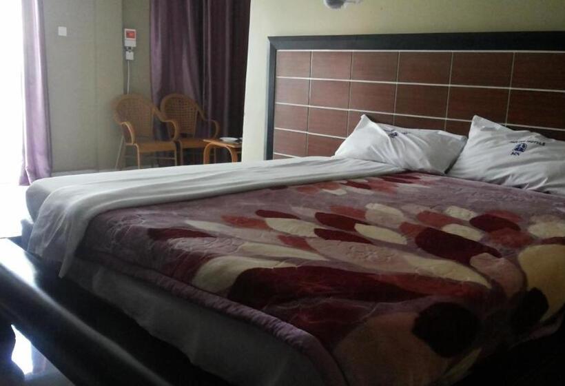 اتاق لوکس, Pauline Hotel Lira
