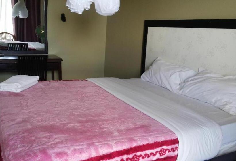 اتاق لوکس, Pauline Hotel Lira