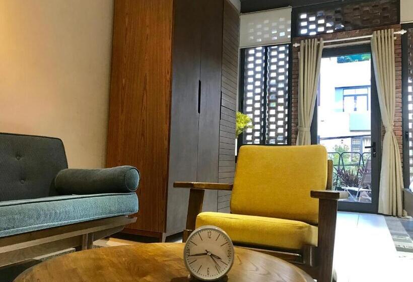 발코니 디럭스 룸, Ngoi House