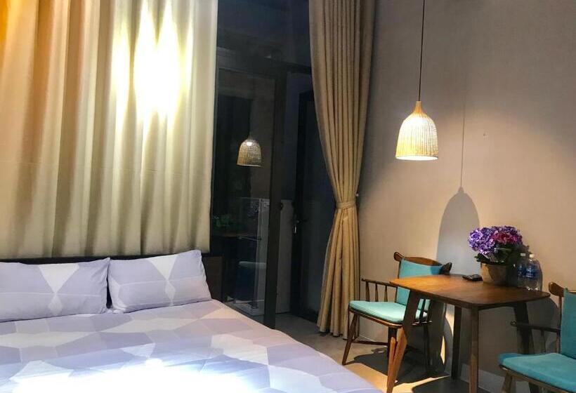 디럭스 룸, Ngoi House