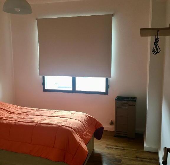 اتاق استاندارد یک تخته با سرویس بهداشتی مشترک, Vuelta Al Mundo B&b