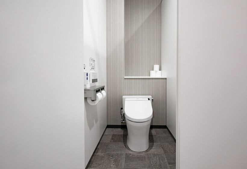 اتاق استاندارد سه نفره, Eight Point Inn Kanazawa