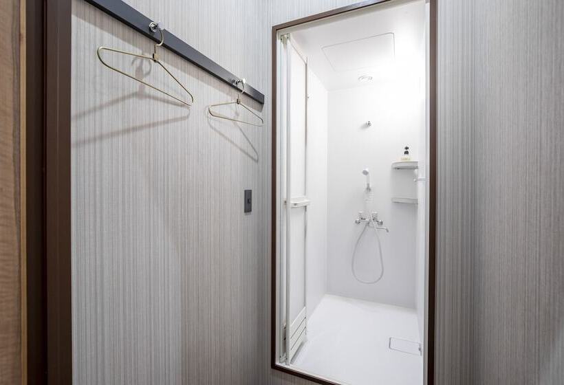 اتاق استاندارد سه نفره, Eight Point Inn Kanazawa