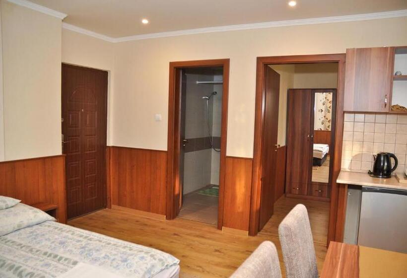 آپارتمان 2 خوابه, Média Panzió és Apartmanház