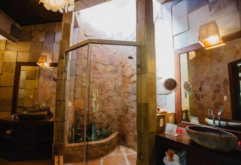 سوییت با چشم‌انداز باغ, Paua Hotel Boutique