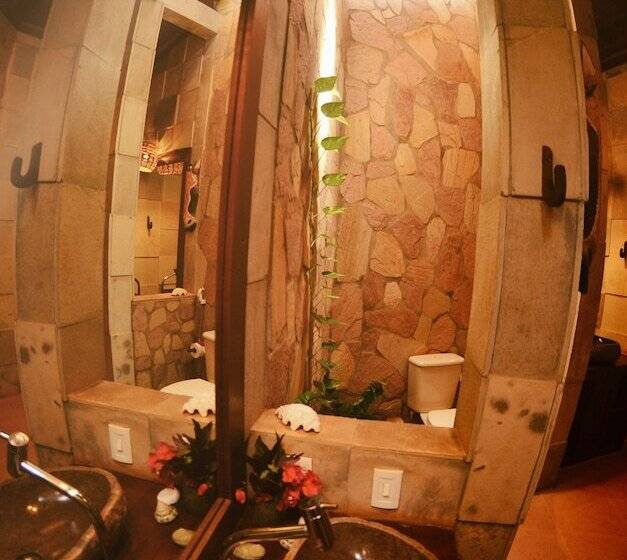 بانگلوی استاندارد با چشم‌انداز دریا, Paua Hotel Boutique