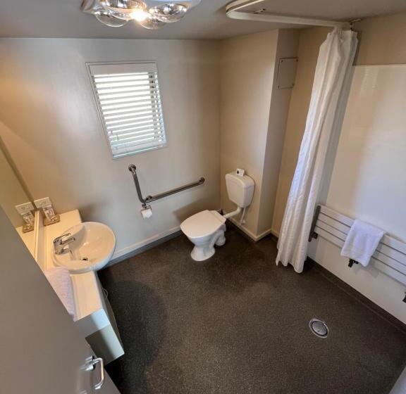 Люкс Адаптированный для Инвалидов, The Suites Ashburton