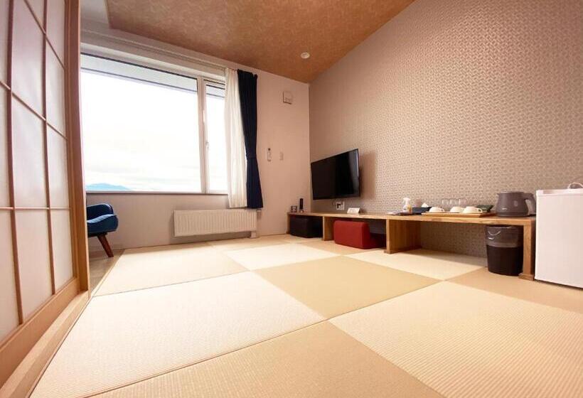 Номер Стандарт, Hanafuji Inn
