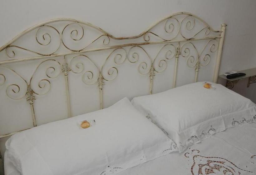 Standard room with outdoor bath, La Casa Di Luna