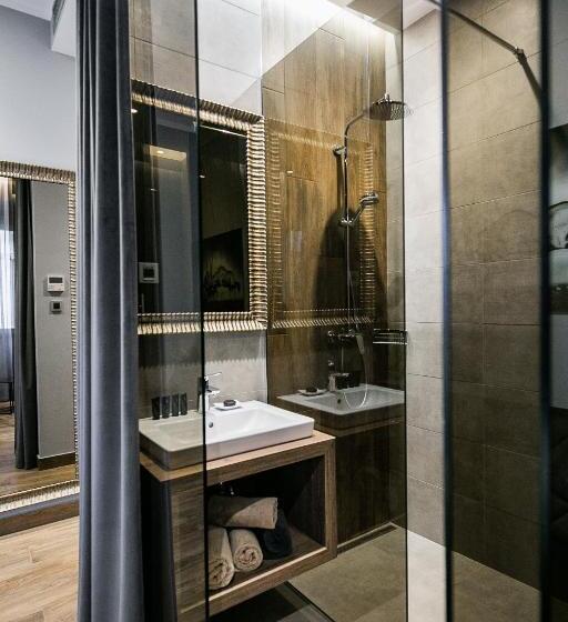 استودیوی لوکس, Teatro Suite & Rooms