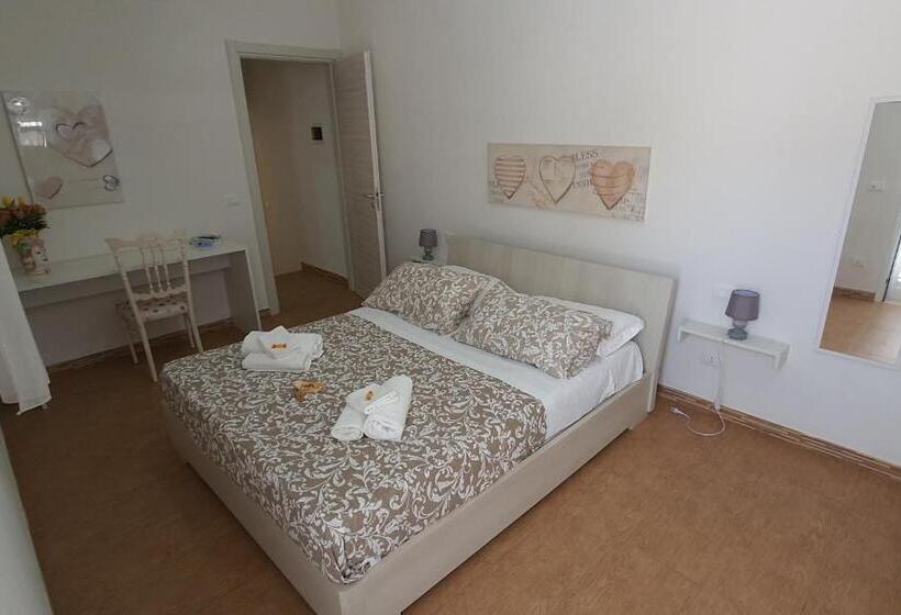 带花园景观的标准三人间, A Casa Di Coso B&b