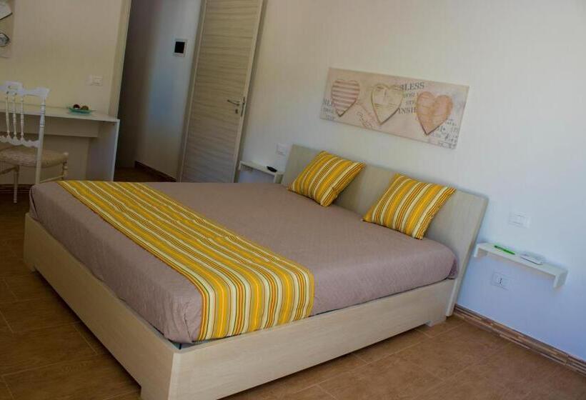 带花园景观的标准三人间, A Casa Di Coso B&b