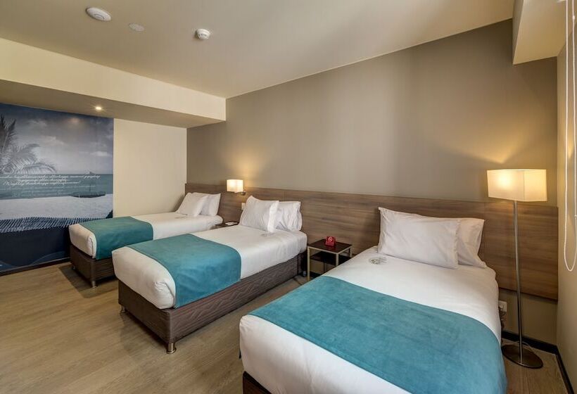 اتاق استاندارد سه نفره, Arawi Miraflores Express